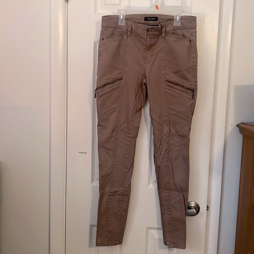 White House black market skinny pants